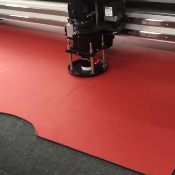 Leather seat cover vibrating knife high-speed cutting video