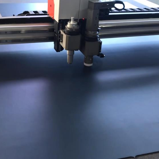 Composite double-layer leather precise cutting video
