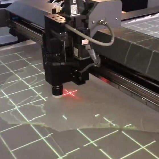 Projection discharge leather vibrating knife cutting video