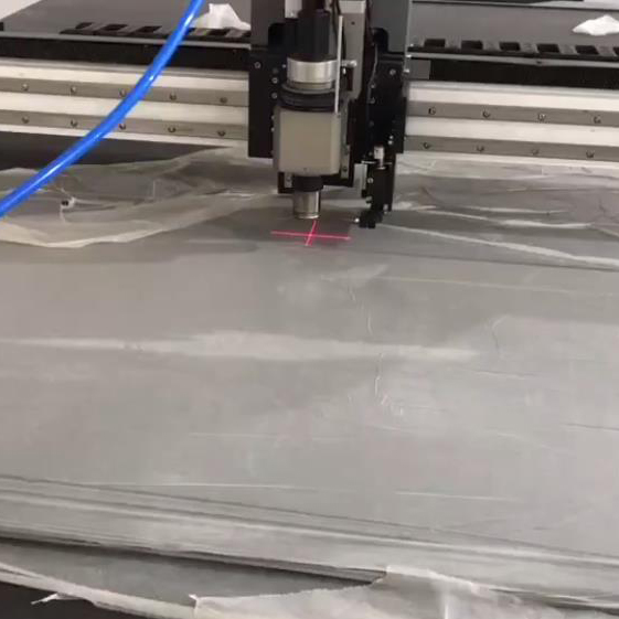 Video of cutting small multi-layer fabric with pneumatic vibration knife